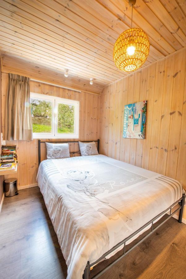 מת'וני Hakuna Matata Holidays Wooden Lodge With Airco & Pool In Greek Olive Grove מראה חיצוני תמונה