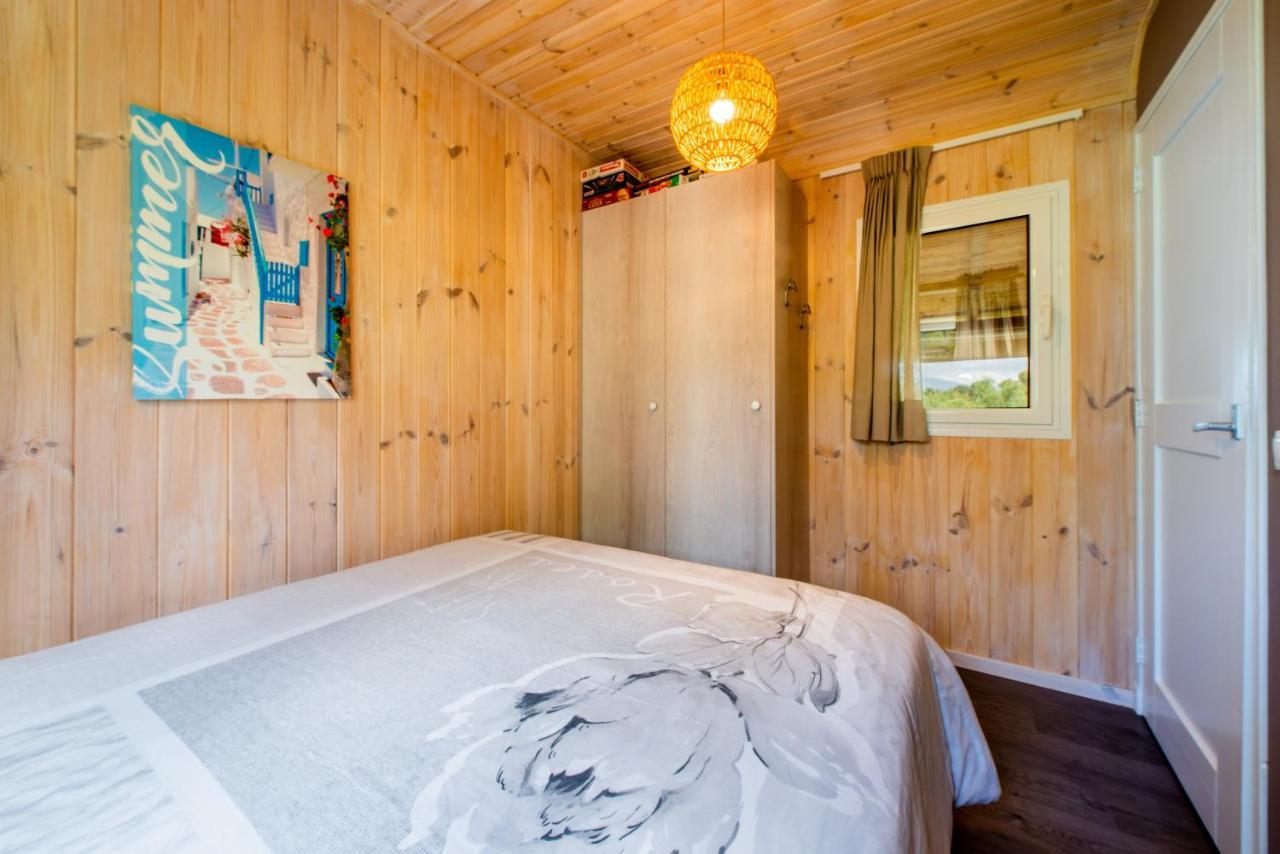 מת'וני Hakuna Matata Holidays Wooden Lodge With Airco & Pool In Greek Olive Grove מראה חיצוני תמונה